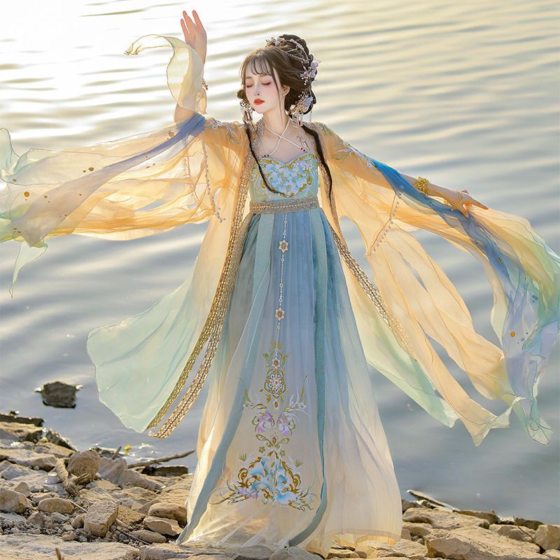 Embroidery Yellow Dress - Çin Hanfu Elbisesi Kadın Geleneksel Nakışlı